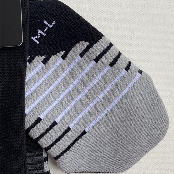 NIKE SX6836-011 Soccer Match Fit Knee High Socks - Picture 2 of 5